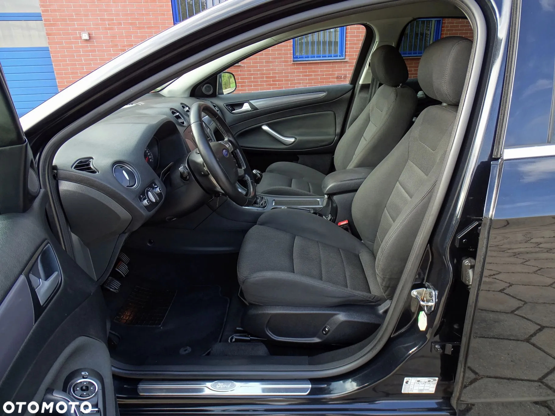 Ford Mondeo 1.6 T Ghia - 7