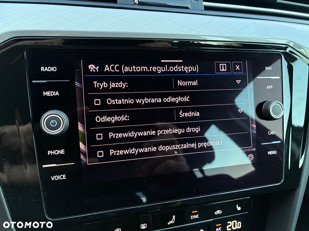 Volkswagen Passat - 27