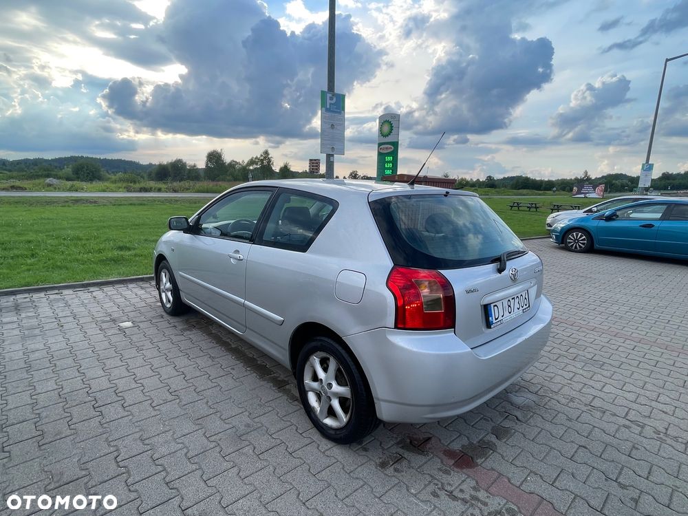 Toyota Corolla 1.6 VVT-i Sol - 2