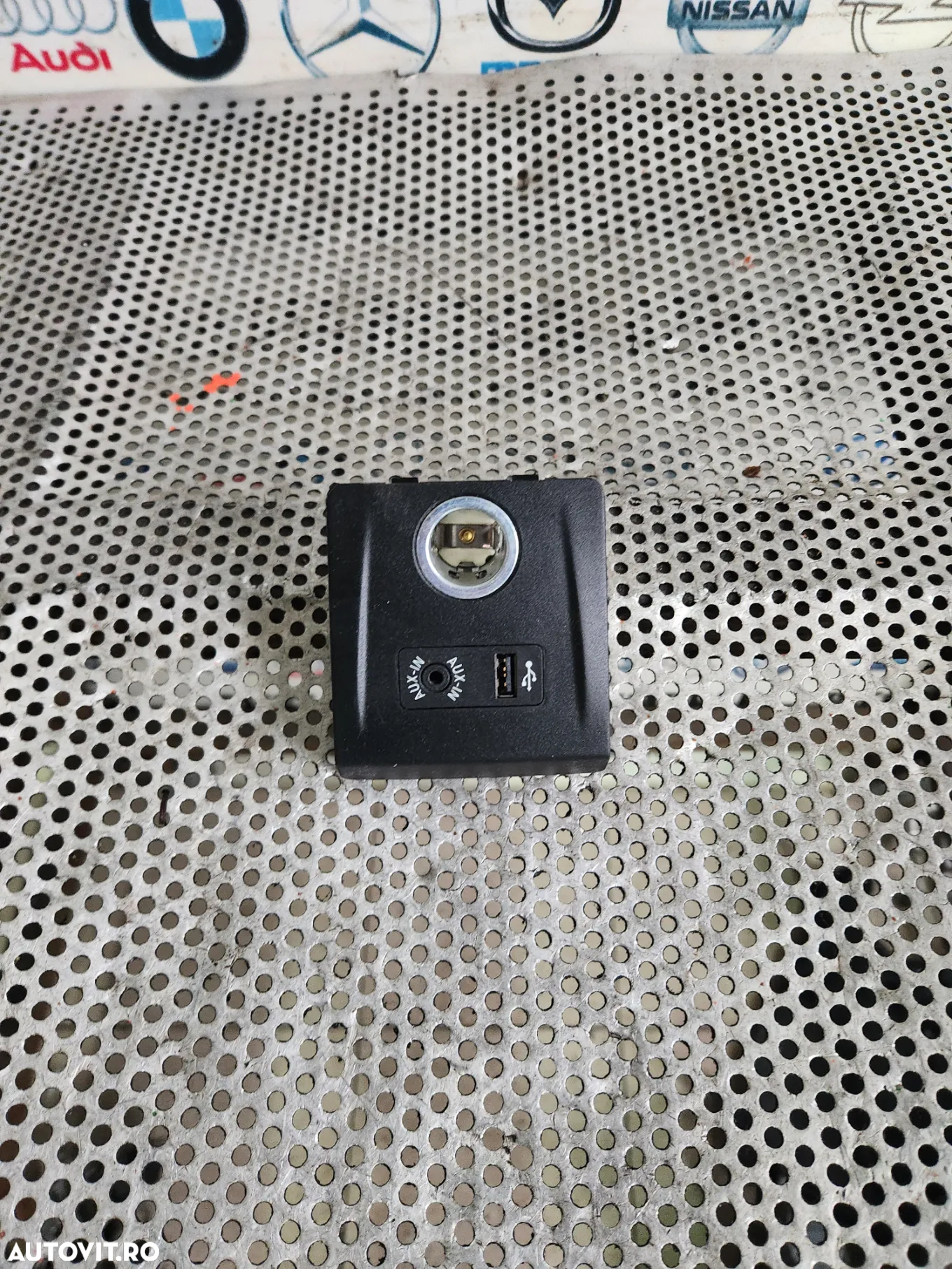 Modul Priza Auxiliar Usb Bmw Seria 2 F45 F46 An 2014-2018 - 2