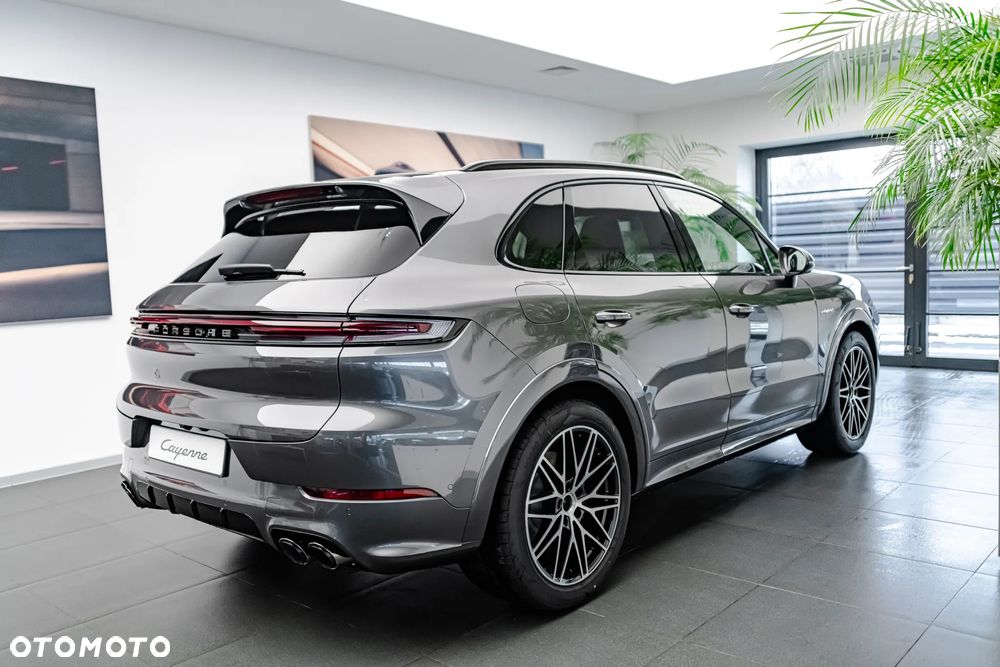 Porsche Cayenne E-Hybrid PHEV Black Edition - 3