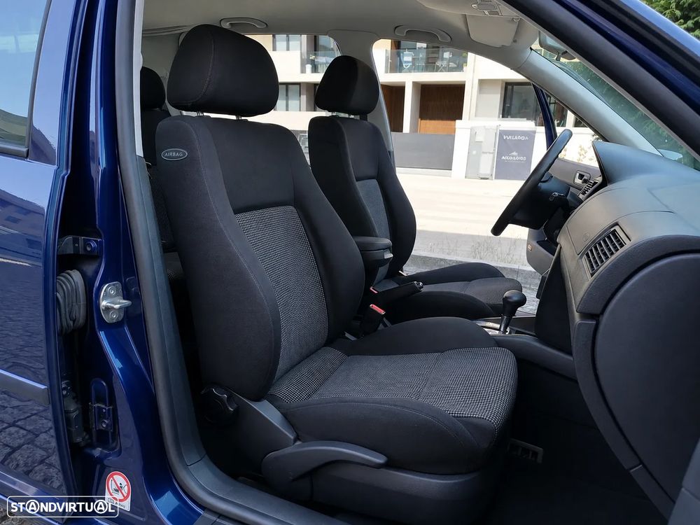 VW Golf 1.9 TDi Highline Aut. - 25