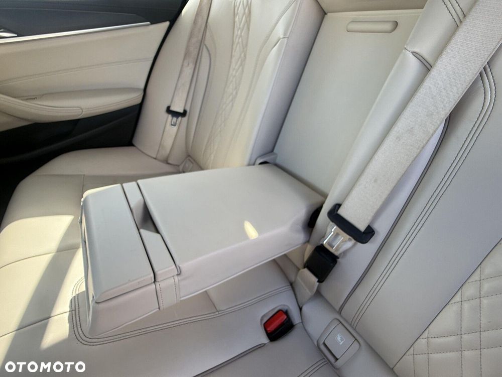 BMW Seria 5 - 23