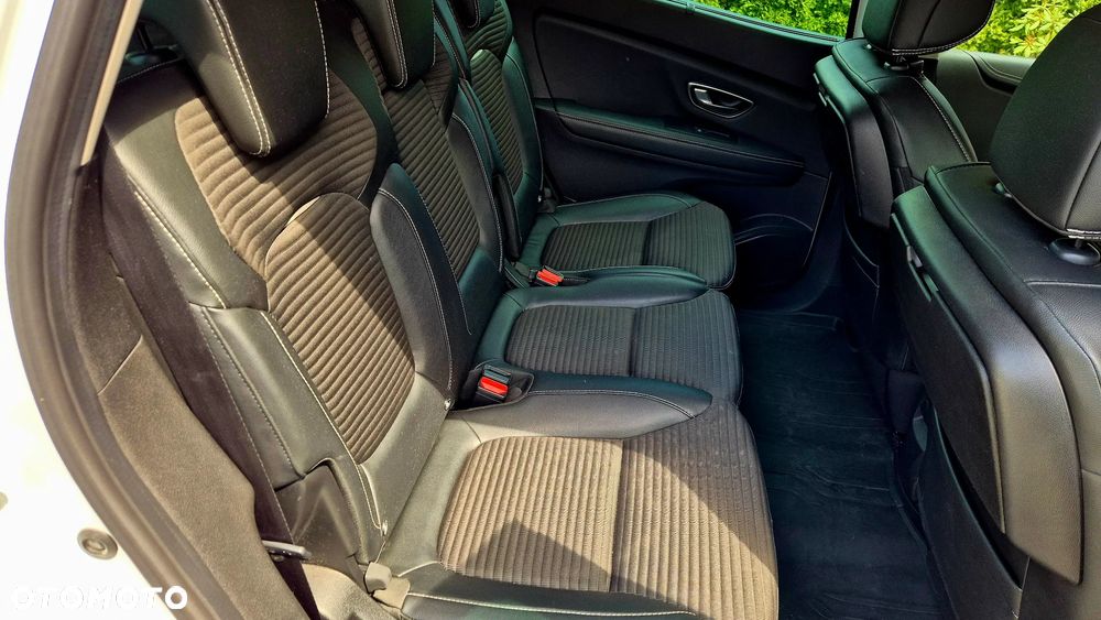 Renault Grand Scenic - 11
