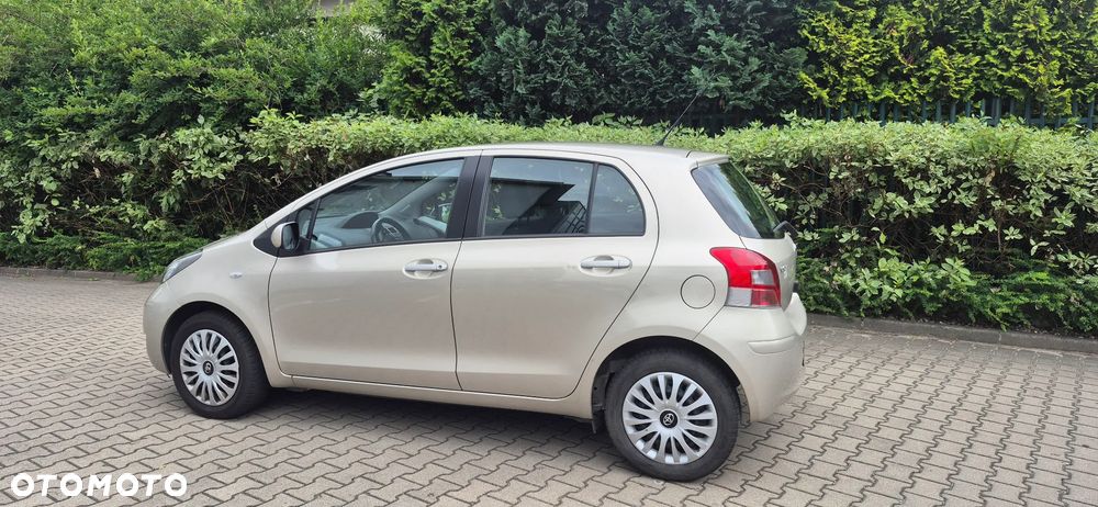 Toyota Yaris 1.33 Sol - 3