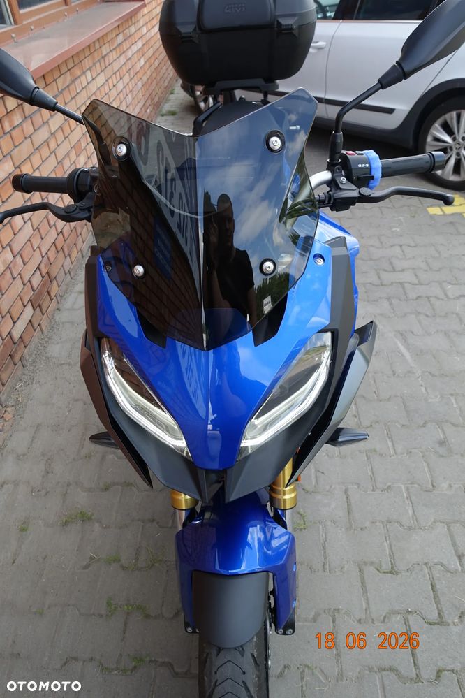 BMW XR - 13