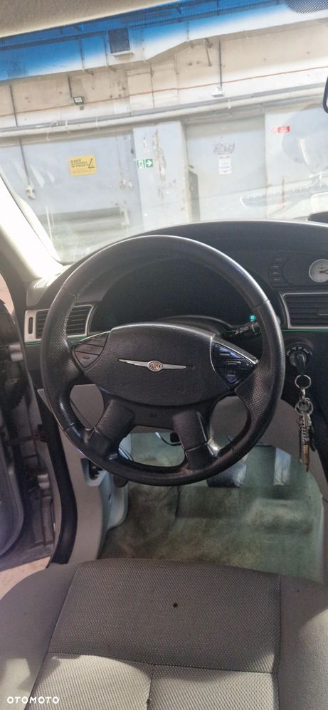 Chrysler Pacifica - 9