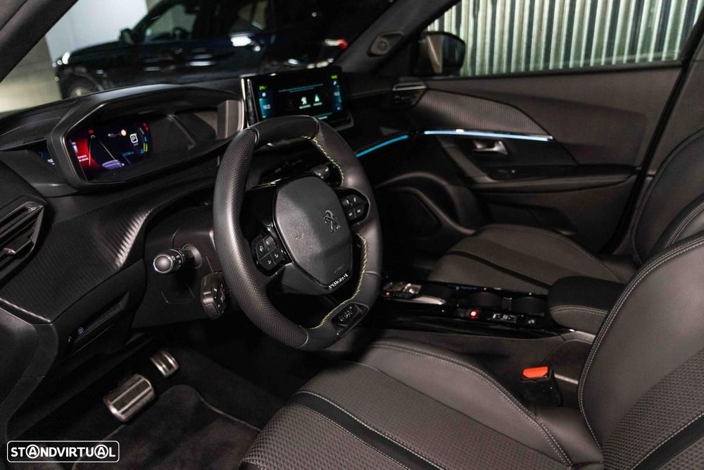 Peugeot e-2008 50 kWh GT - 24