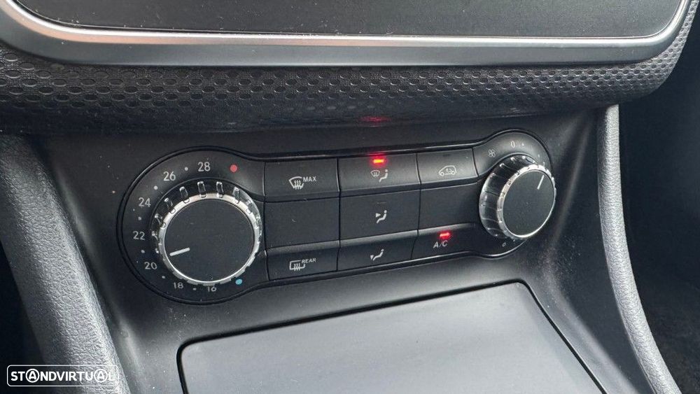 Mercedes-Benz A 180 CDI BlueEFFICIENCY - 19