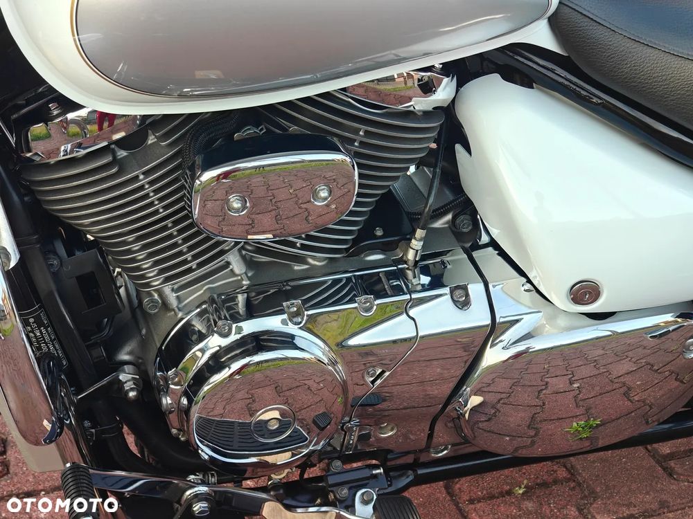 Suzuki Intruder - 23