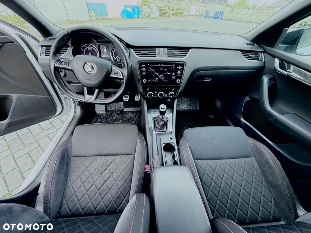 Skoda Octavia 2.0 TSI RS 230 - 10