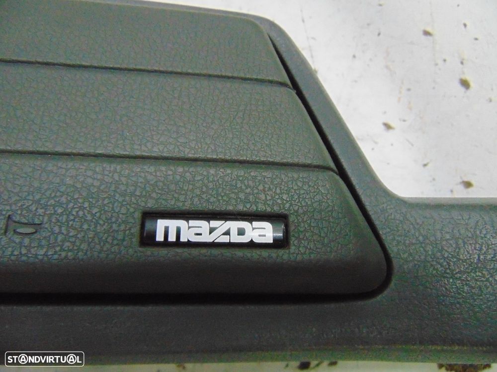 Mazda 2200 volante - 4