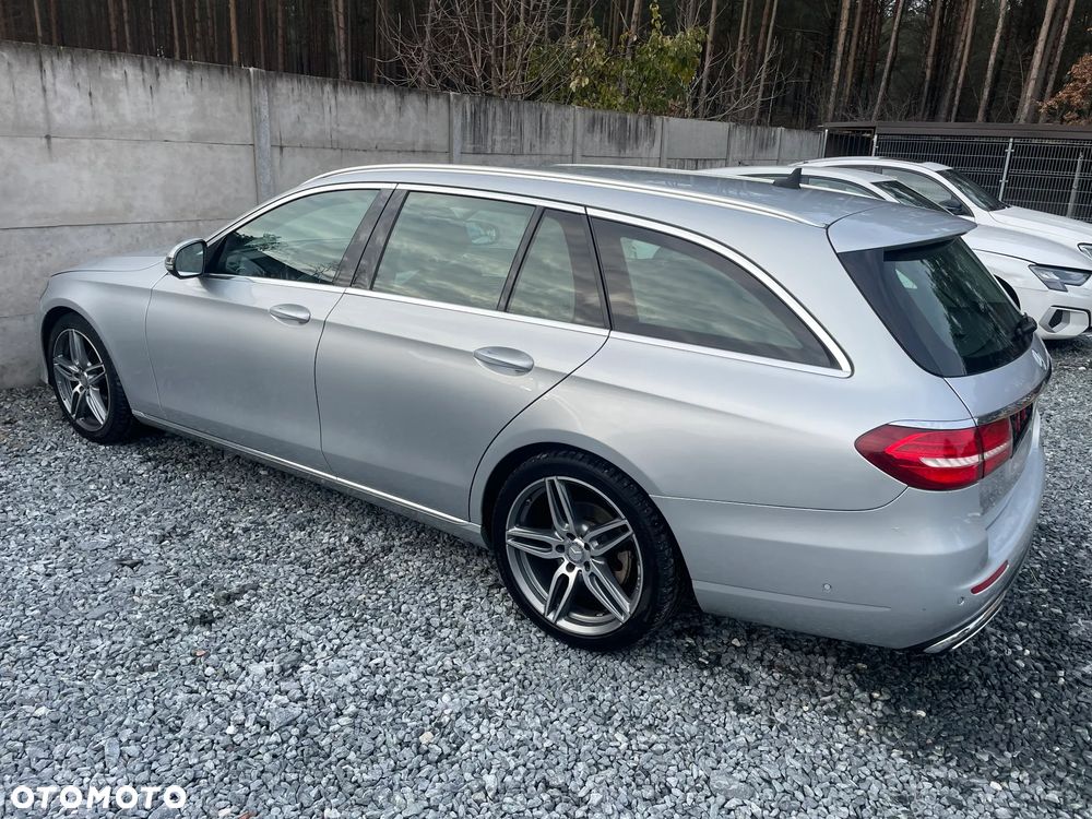 Mercedes-Benz Klasa E 220 d 9G-TRONIC Avantgarde - 4