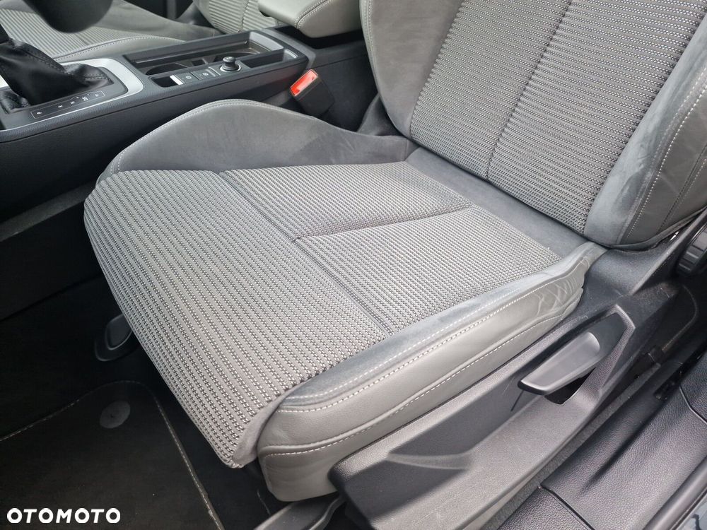 Audi Q3 40 TFSI Quattro S-Line S tronic - 12