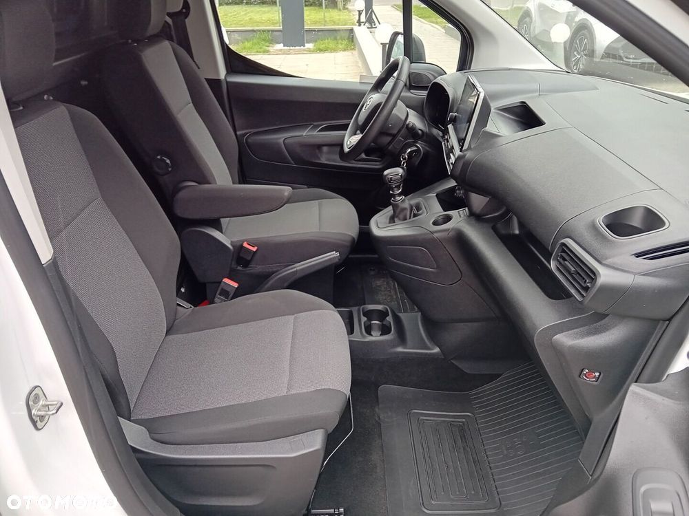 Toyota Proace City - 17
