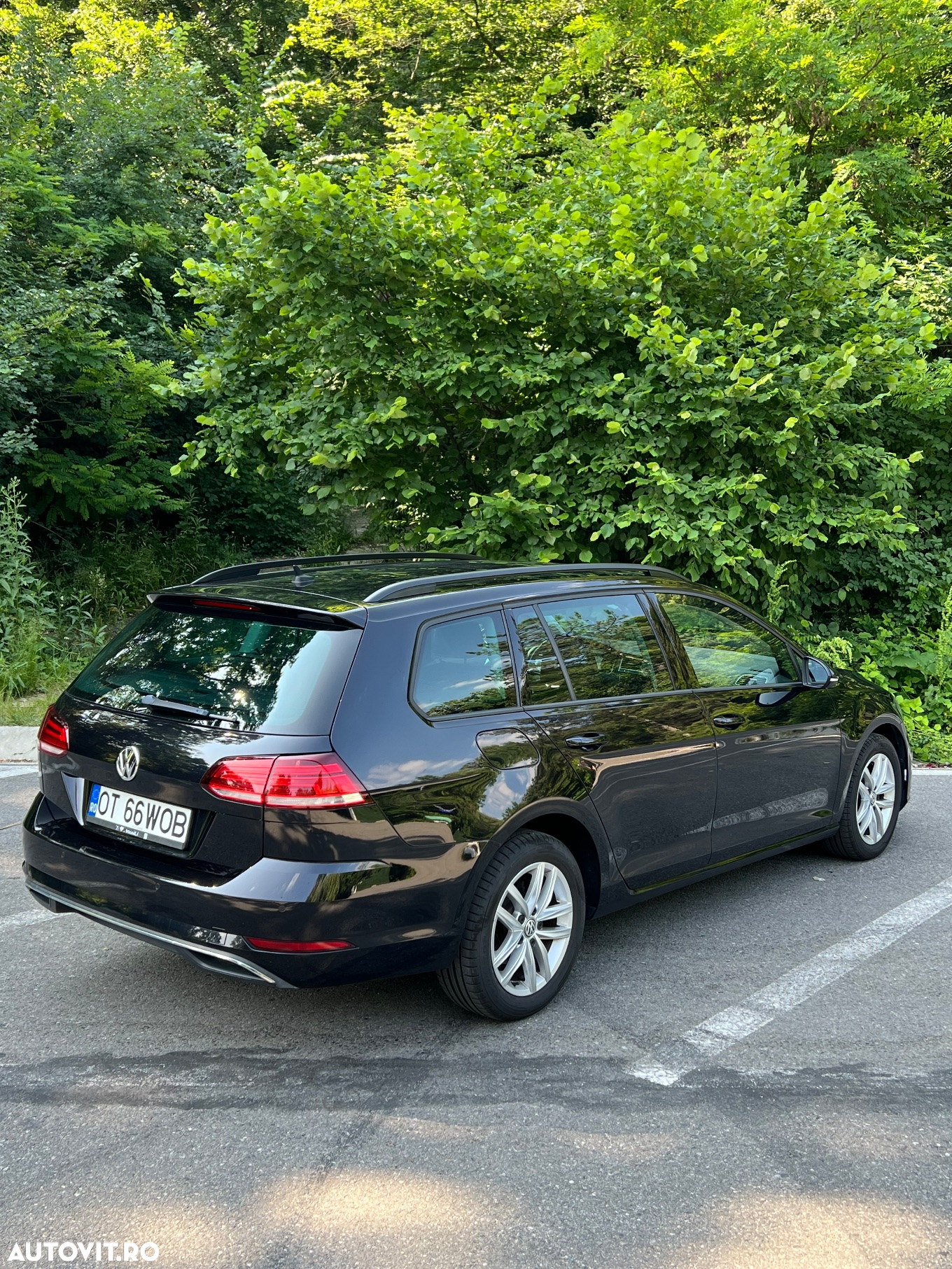 Volkswagen Golf 1.6 TDI DSG Highline - 4