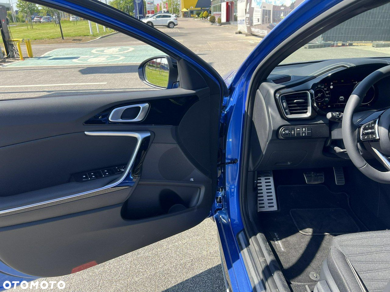 Kia ProCeed - 10