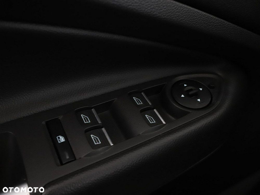 Ford Kuga 1.5 EcoBoost 2x4 Titanium - 32