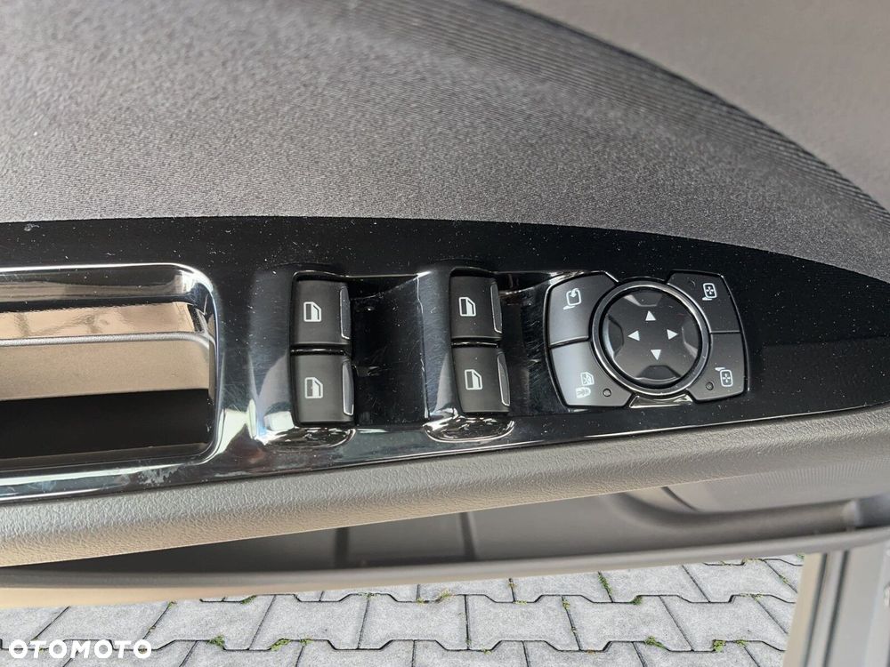 Ford Mondeo - 16
