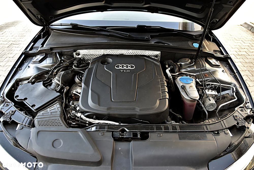 Audi A4 Avant 2.0 TDI Quattro S tronic - 8