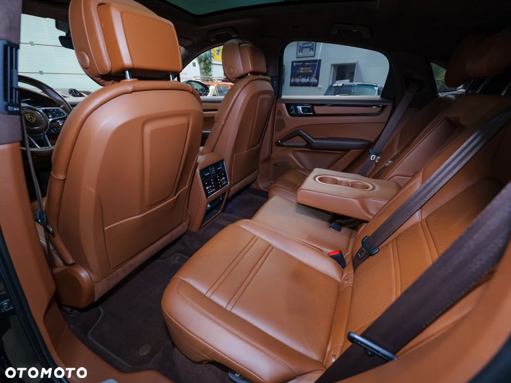 Porsche Cayenne E-Hybrid Platinum Edition - 16