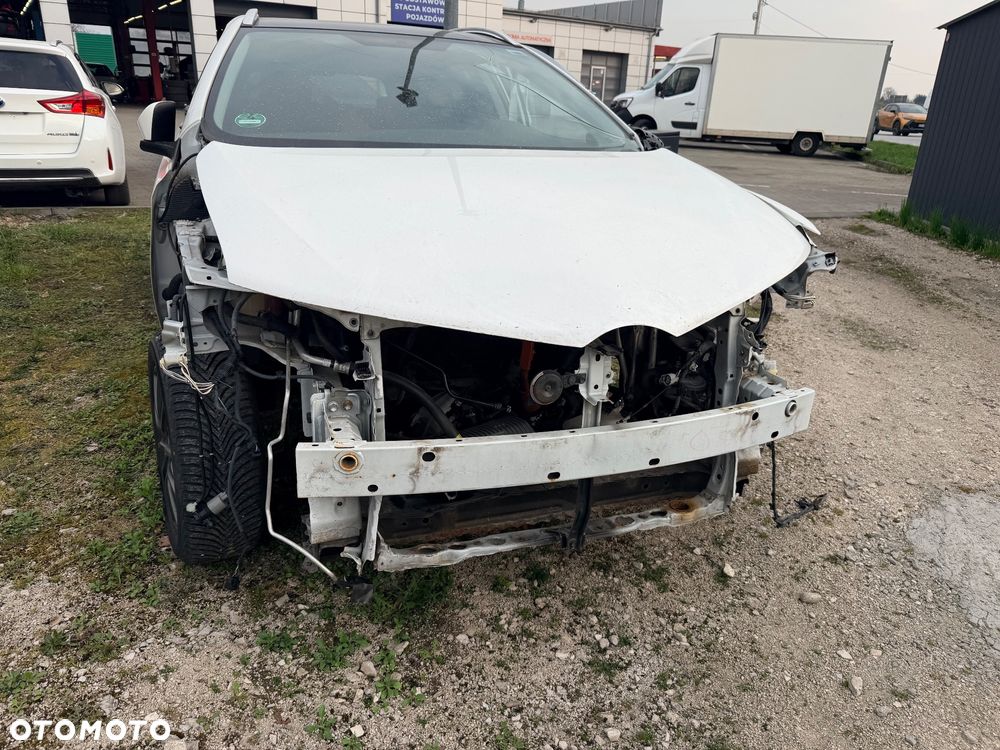 Toyota Auris Kombi 2014 . Mały przebieg - 5
