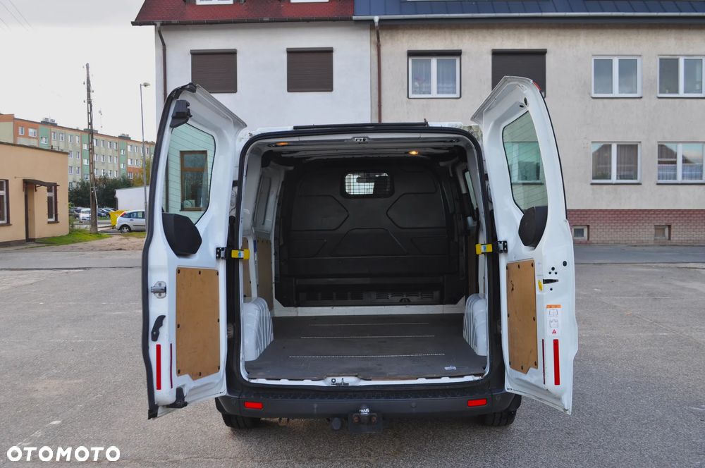 Ford TRANSIT CUSTOM - 9