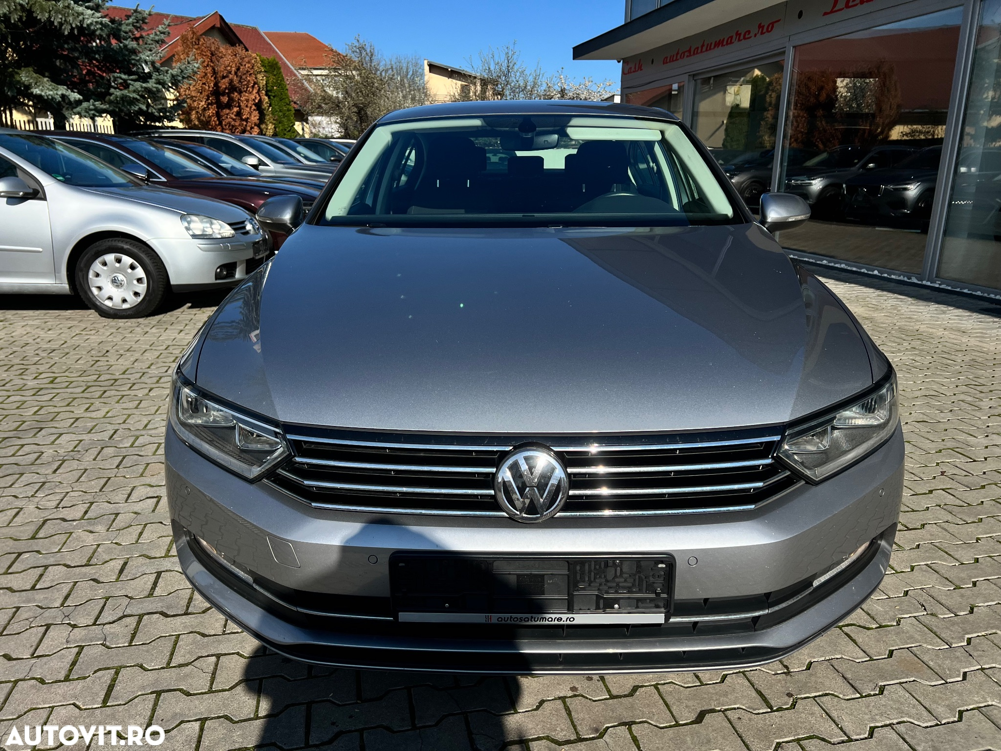 Volkswagen Passat - 2