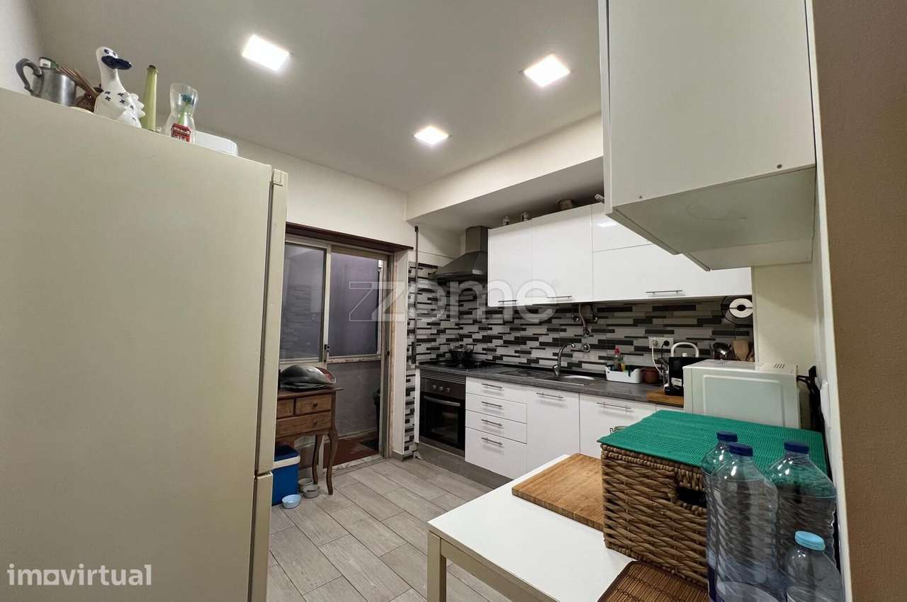 Apartamento T2 com Sótão e Garagem em Mem Martins – Sintra - Grande imagem: 3/23