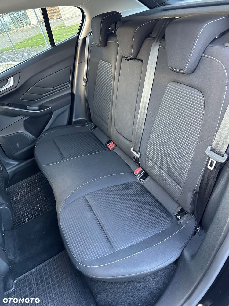 Ford Focus 1.0 EcoBoost Titanium X - 11