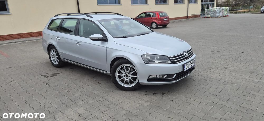 Volkswagen Passat 2.0 TDI DSG Trendline - 2