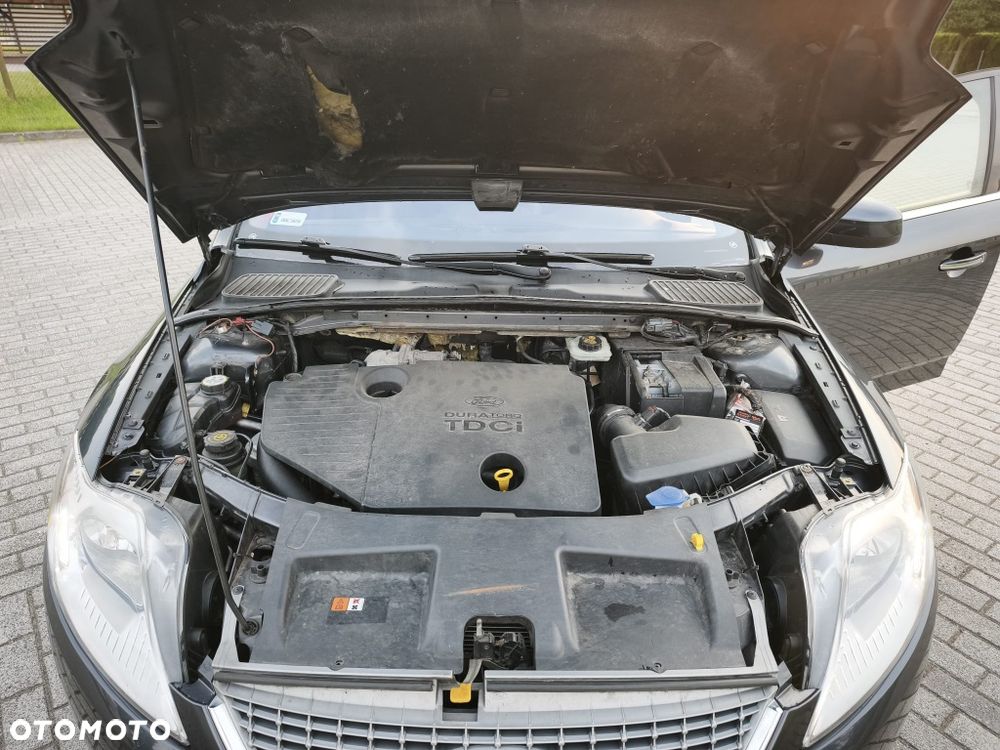 Ford Mondeo - 8