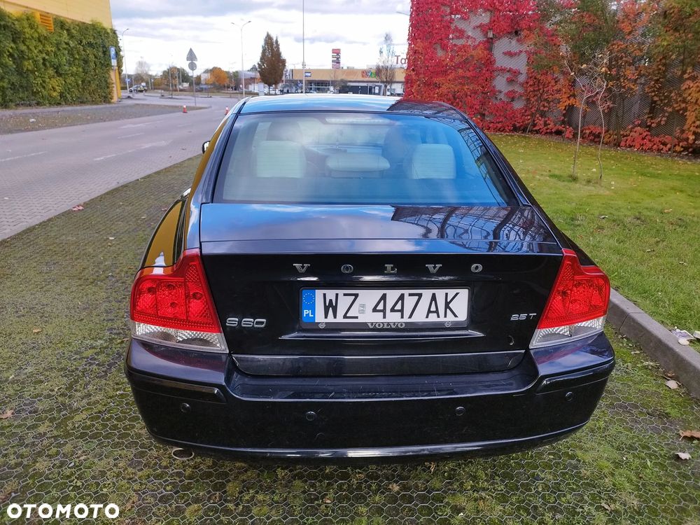 Volvo S60 2.5T Summum - 11