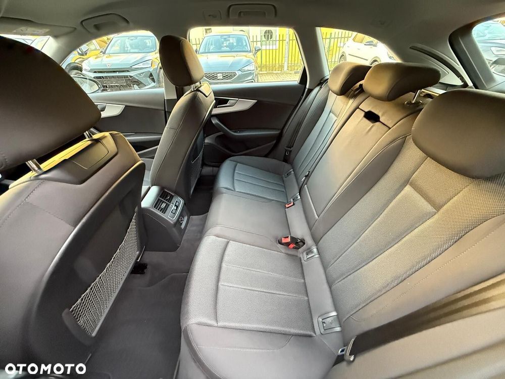 Audi A4 Avant 2.0 TDI S tronic - 24