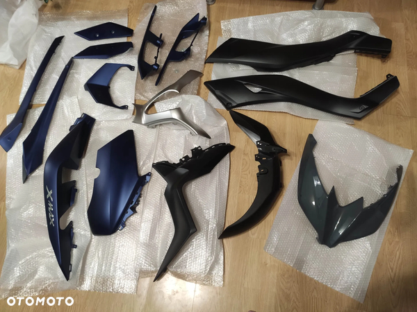 EU Osłona Owiewka Nosek Bok Zadupek Yamaha X-MAX 125 300 400 18- części