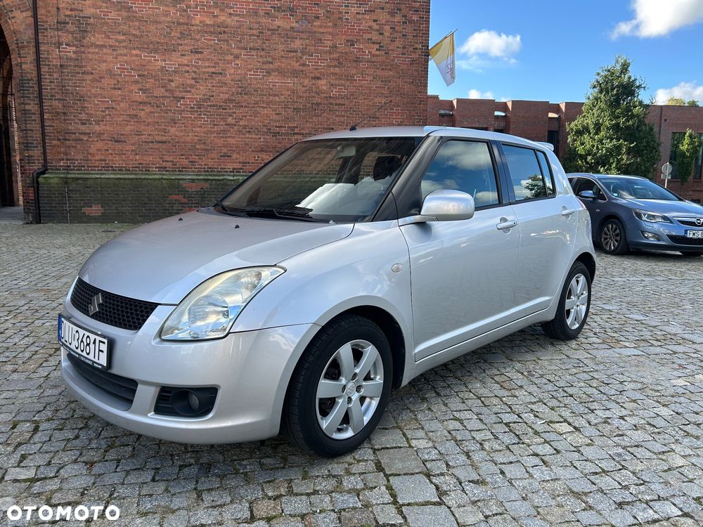 Suzuki Swift - 1