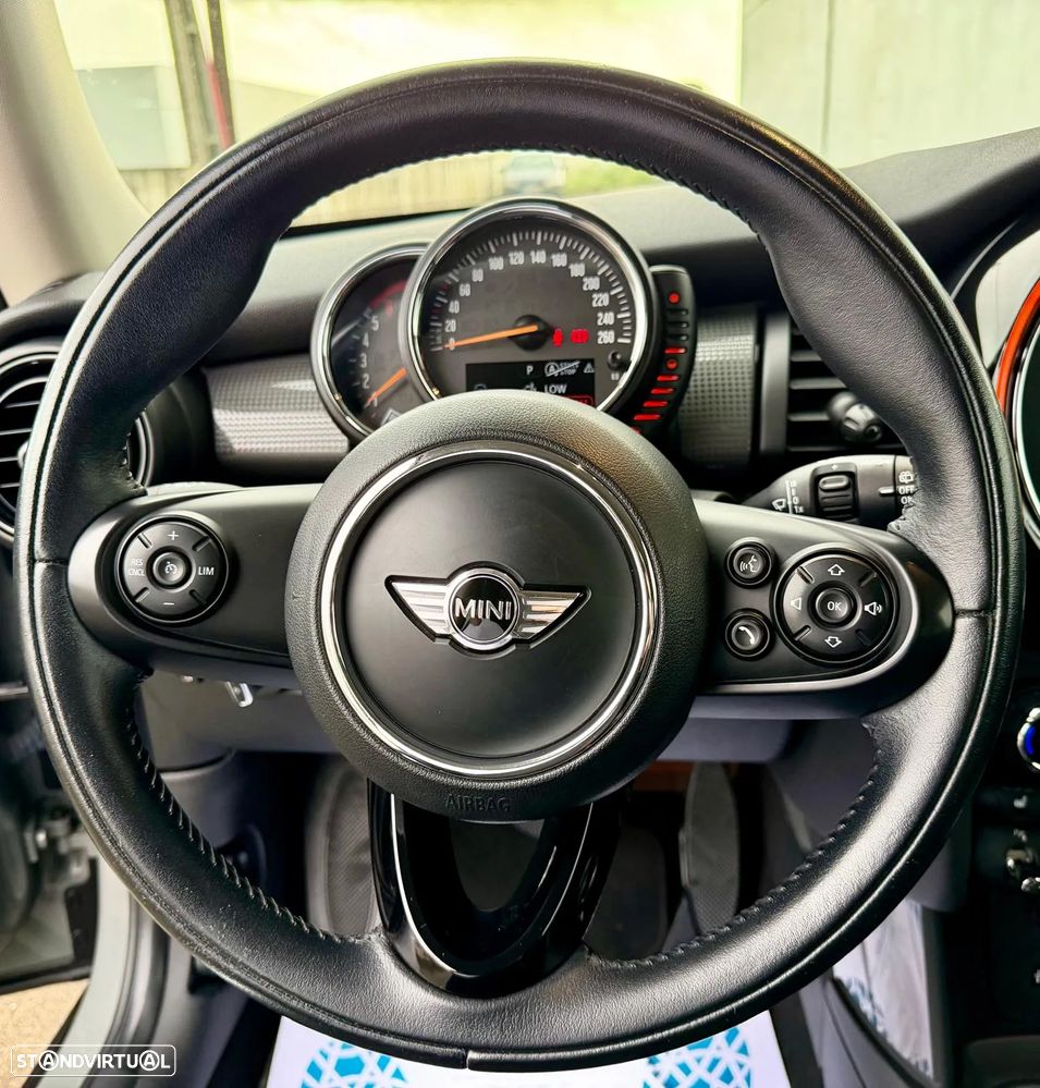MINI 3 Portas Cooper D Aut. - 8