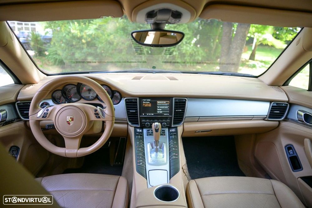 Porsche Panamera S Hybrid J19 - 27