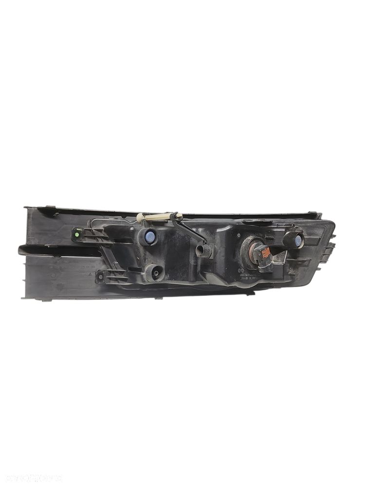 SKODA OCTAVIA III HALOGEN KRATKA LEWA LUB PRAWA 5E0941701D 5E0941700D - 2