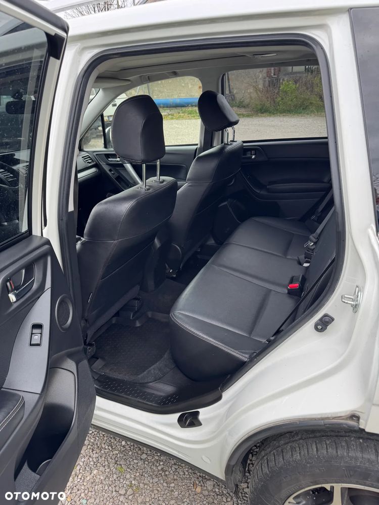 Subaru Forester 2.0XT Lineartronic Platinum - 8