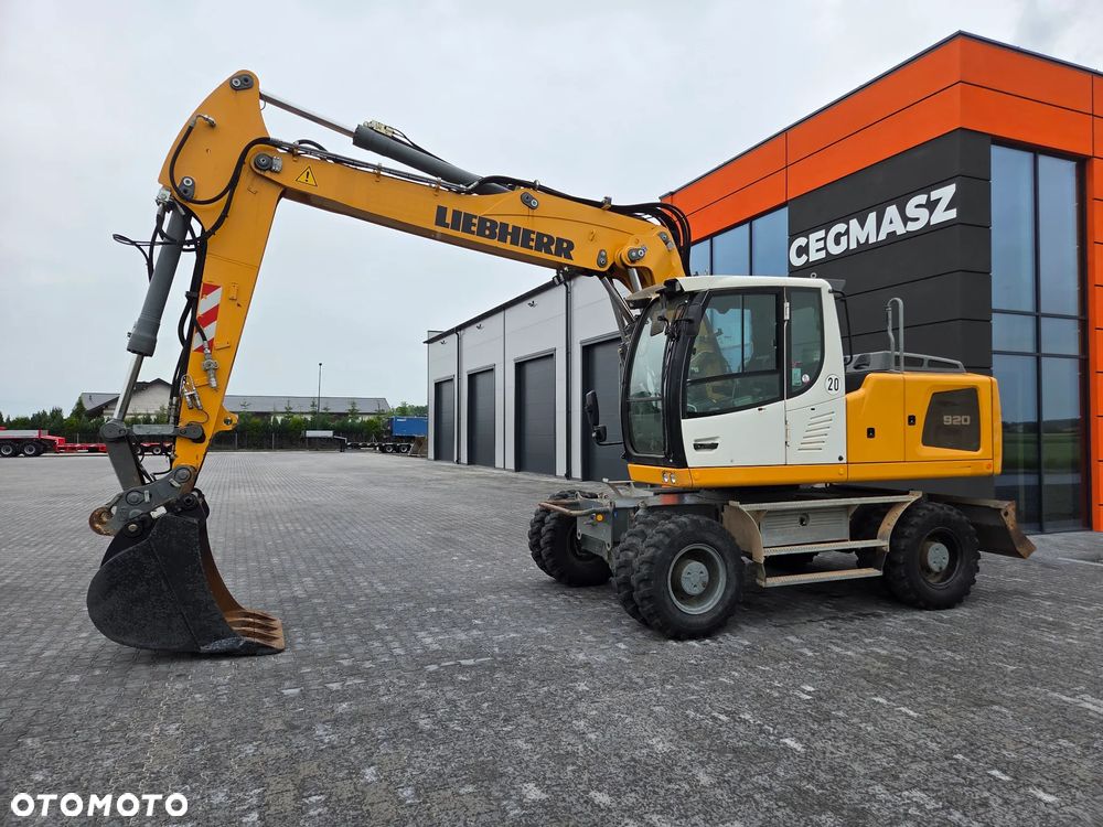Liebherr A 920 / z Niemiec / - 1