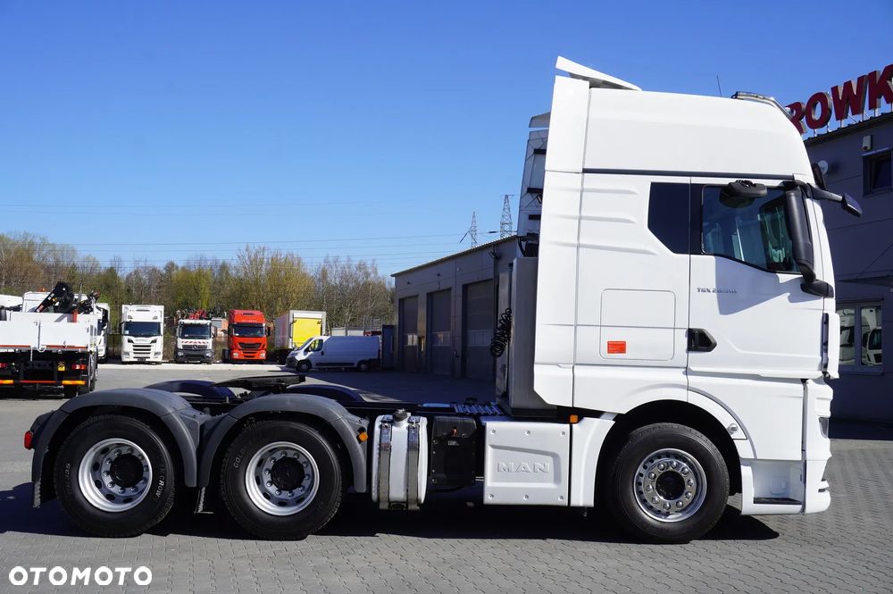 MAN TGX 28.510 6x2 / Kab. Sypialna / NOWE opony / DMC 65 t - 2