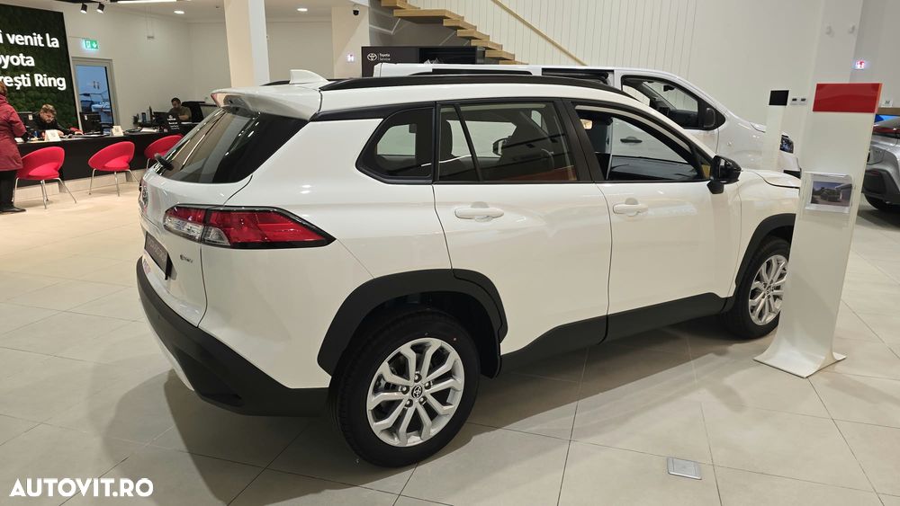Toyota Corolla Cross - 3