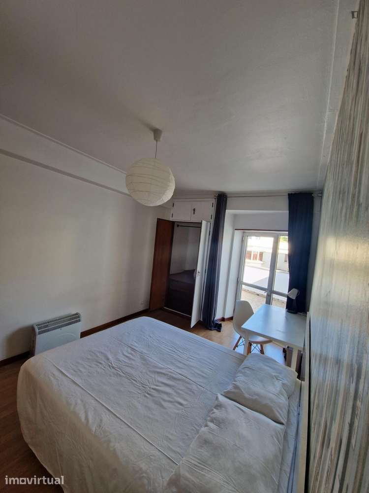 Quarto - localizado em  Coimbra - Grande imagem: 3/22