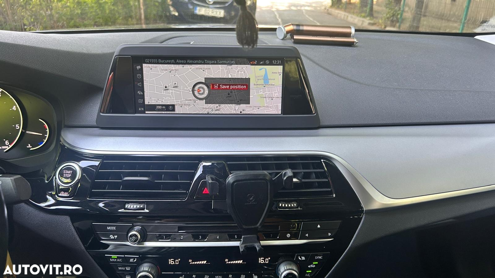 BMW Seria 5 520d xDrive AT - 10