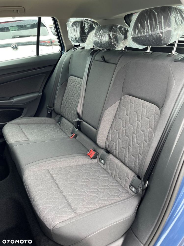 Volkswagen Golf - 10