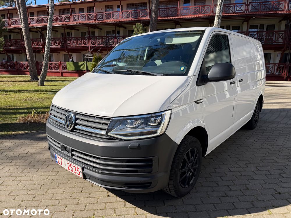 Volkswagen Transporter - 1