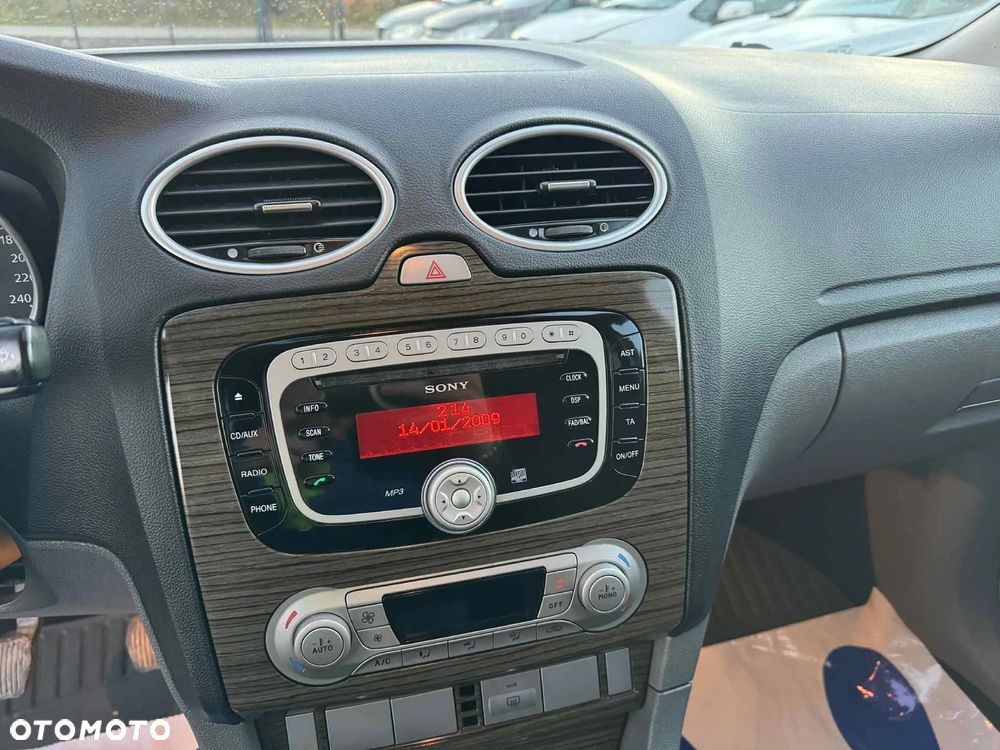 Ford Focus 1.8 TDCi Ghia - 9