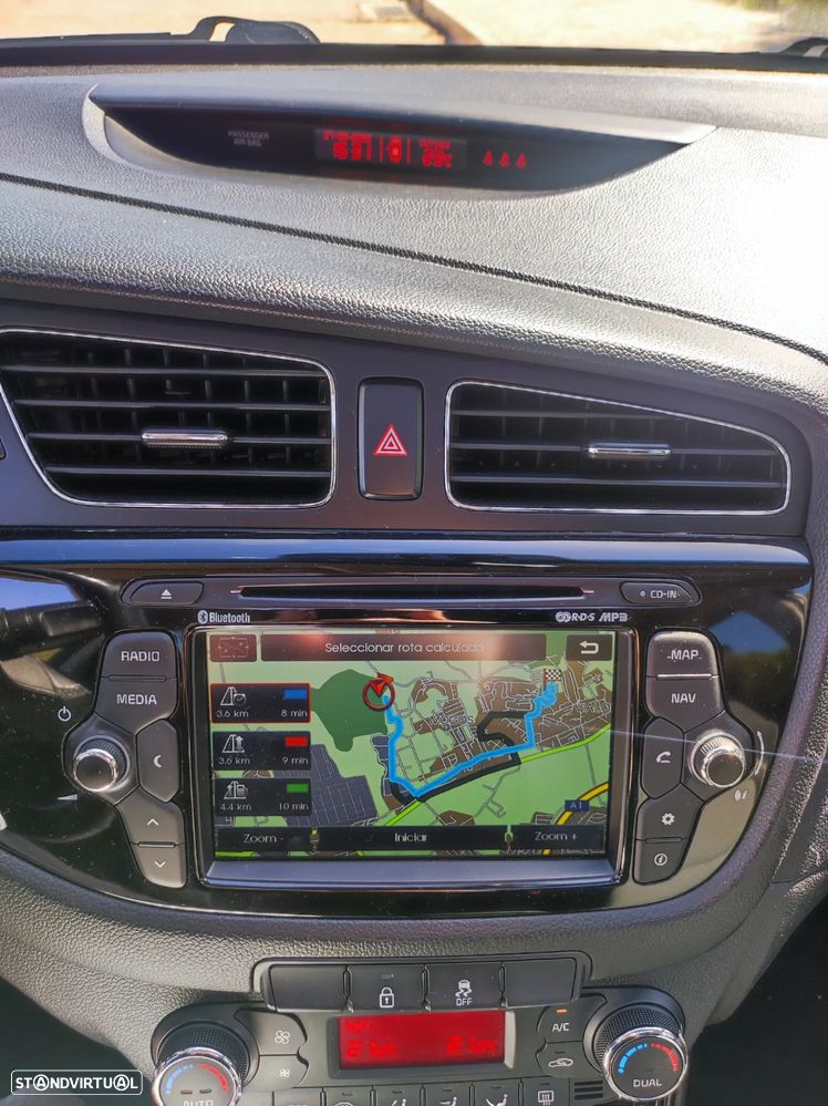 Kia Ceed SW 1.6 CRDi TX Sport Auto - 11