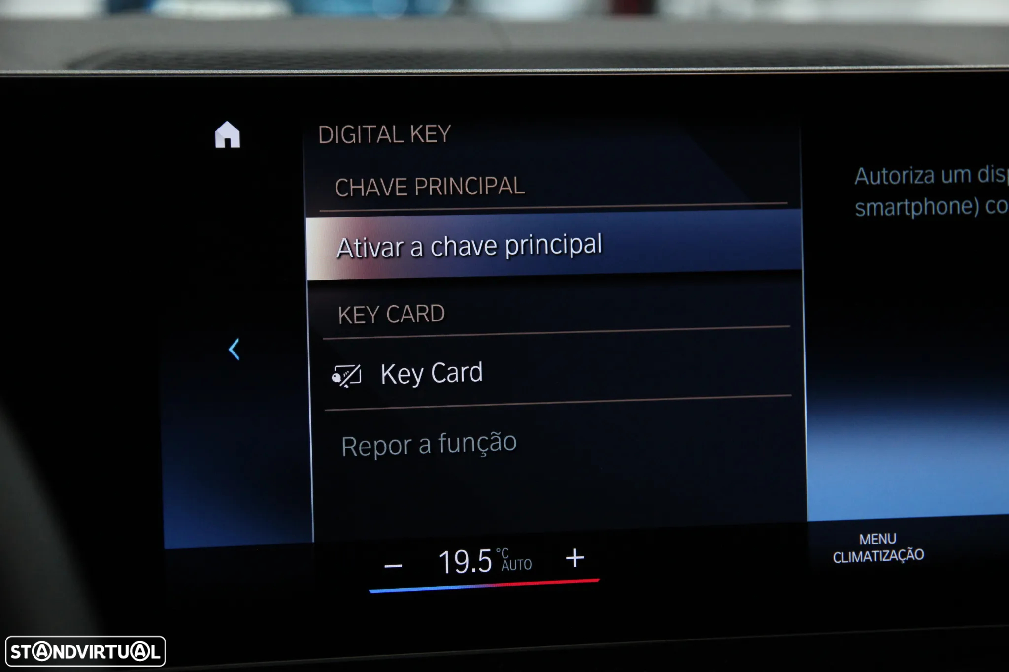 BMW 320 d Touring Pack Desportivo M Auto - 30